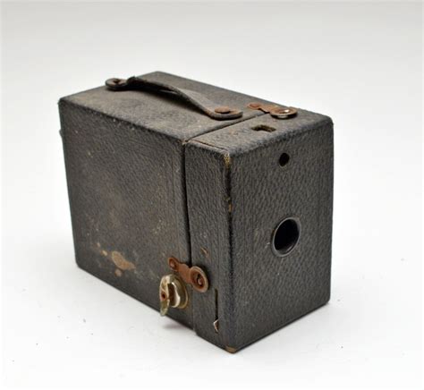 how to make an old box camera with metal|how to build a camera.